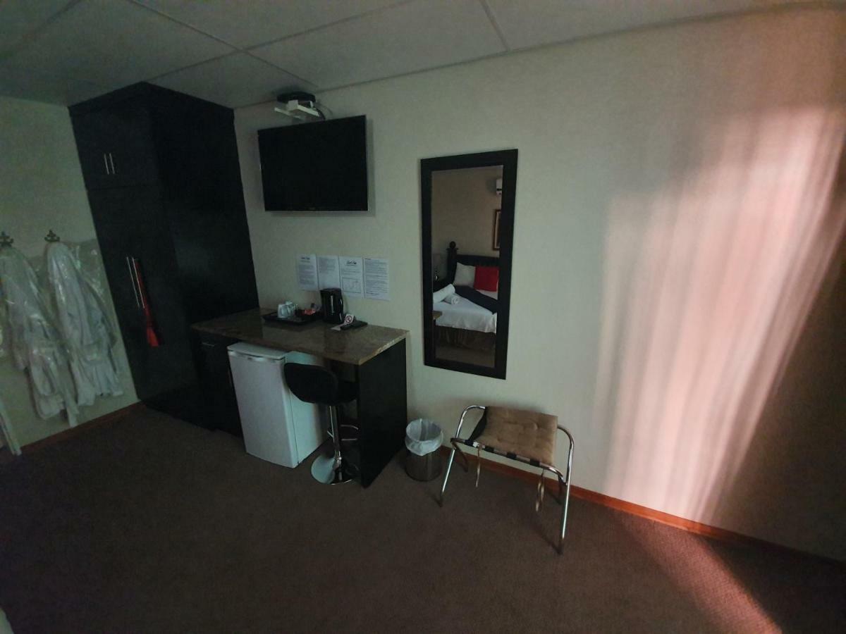 Leach Lodge Kuruman Extérieur photo