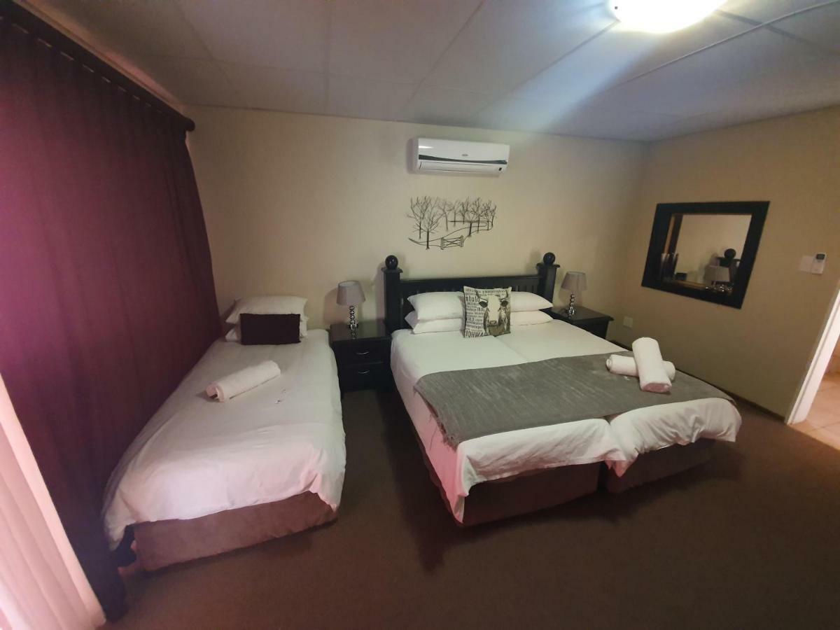Leach Lodge Kuruman Extérieur photo