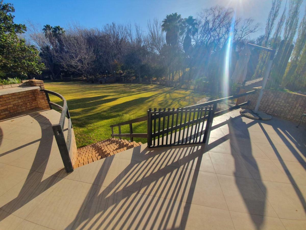 Leach Lodge Kuruman Extérieur photo