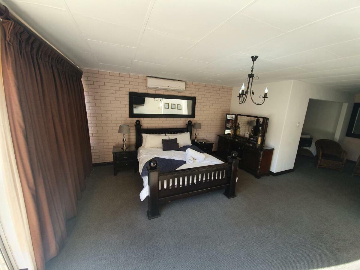 Leach Lodge Kuruman Extérieur photo