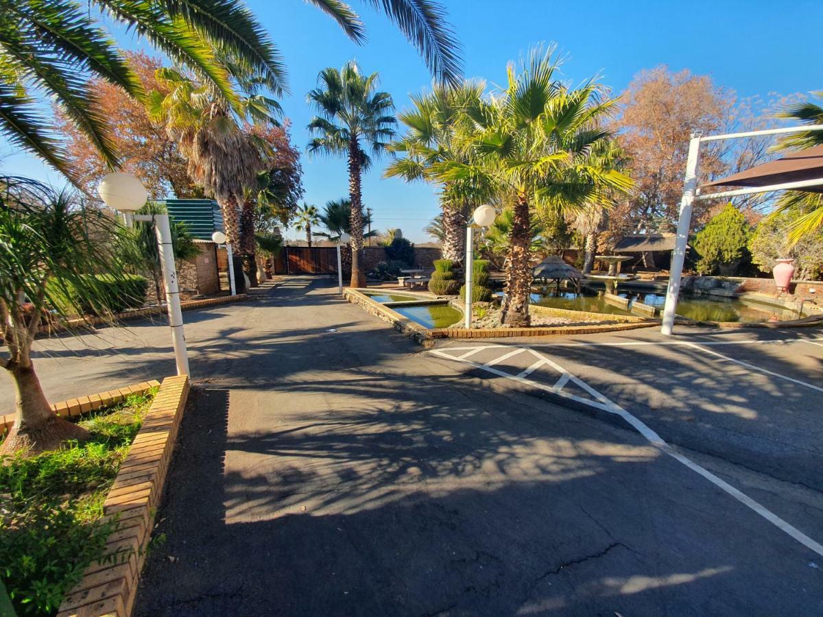 Leach Lodge Kuruman Extérieur photo