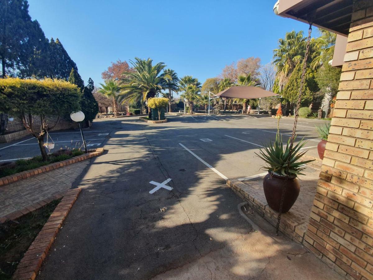 Leach Lodge Kuruman Extérieur photo